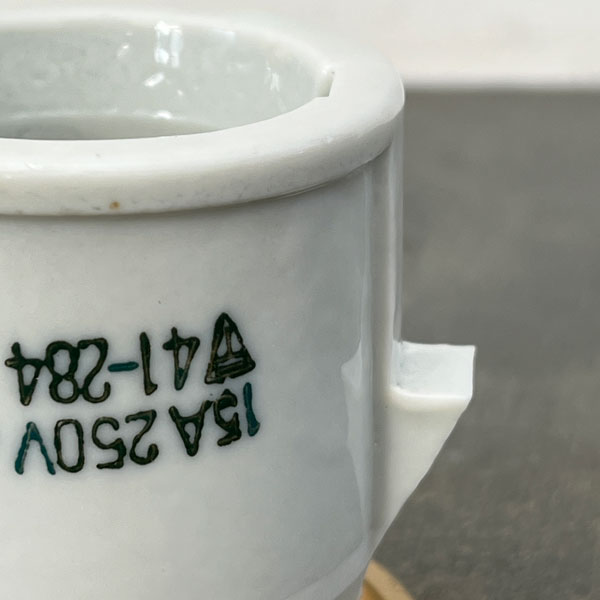 ソケットポットE36（直径8.5cm）・皿付き