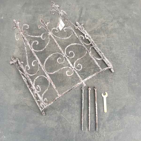 ハーフラウンドフェンスリリー（6072）