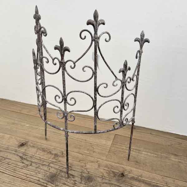 ハーフラウンドフェンスリリー（6072）