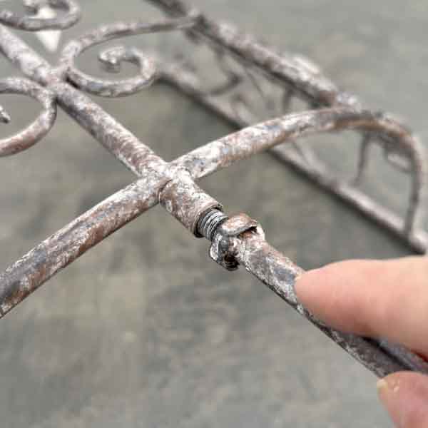 ハーフラウンドフェンスリリー（6072）