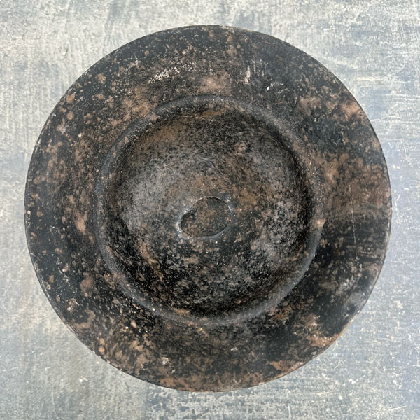 ルチア：カップ 黒（直径15.5cm／底穴なし）