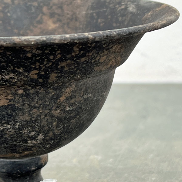 ルチア：カップ 黒（直径15.5cm／底穴なし）