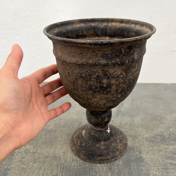 モニカ：カップ 黒（直径15.5cm／底穴なし）