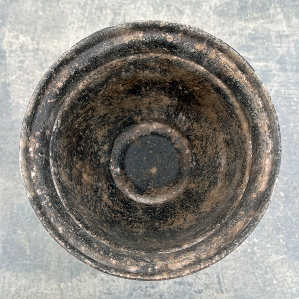 モニカ：カップ 黒（直径15.5cm／底穴なし）