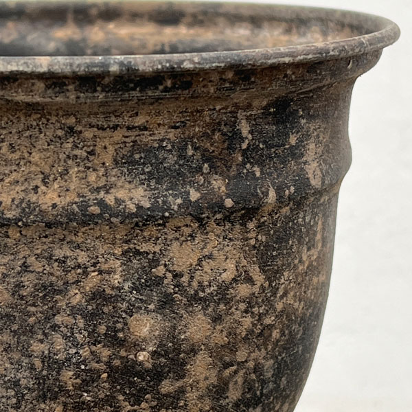 モニカ：カップ 黒（直径15.5cm／底穴なし）