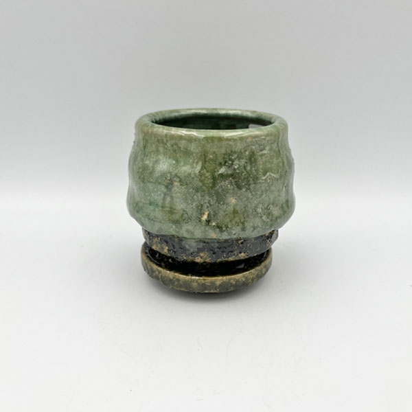 エマールラウンドポットMグリーン（T831）直径12.5cm、高さ10.7cm（内径9.5cm） ※受皿11cm