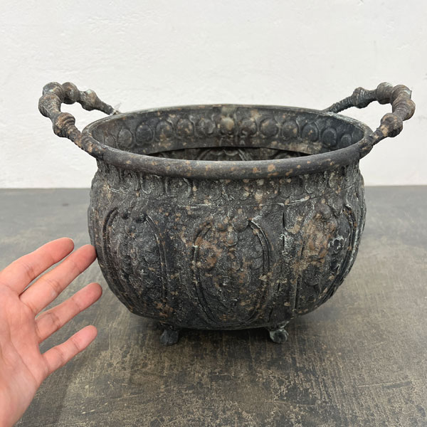 アンティクデコレオーバルSダークグレー(UF575)幅25.3cm、高さ17cm(内径19.5cm)