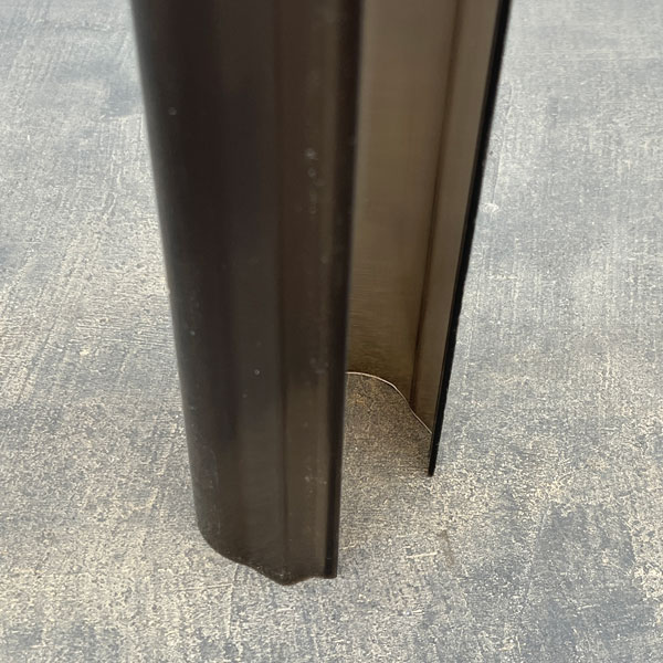 ねこの登り棒：ねこ型登り棒 （クリアブラック）L100ｃｍ（外寸：幅約8ｃｍ x 長さ100ｃｍ）