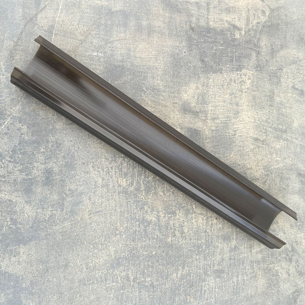 ねこの登り棒：ねこ型登り棒（クリアブラック） L50ｃｍ（外寸：幅約8ｃｍ x 長さ50ｃｍ）