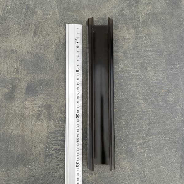 ねこの登り棒：ねこ型登り棒（クリアブラック） M30ｃｍ（外寸：幅約5.5cm x 長さ30cm）