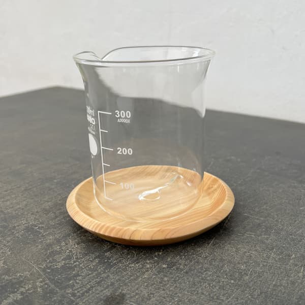 HARIO ビーカーの穴あき鉢 300ml 鉢皿付き（適応号数2.5～3号、直径7.8cm、高さ10.5cm）
