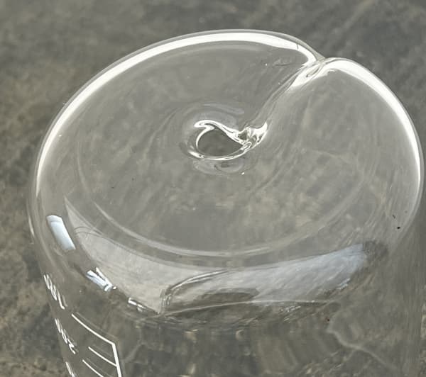 HARIO ビーカーの穴あき鉢 500ml 鉢皿付き（適応号数3号、直径9.2cm、高さ12.1cm）