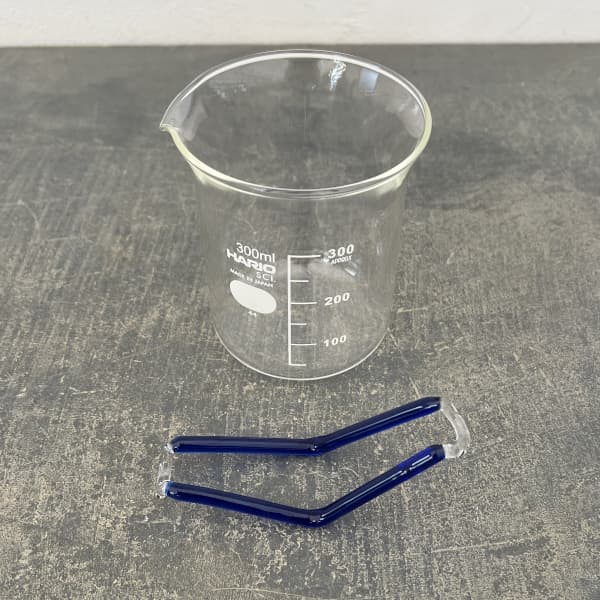 HARIO バルブベース 水栽培ガラスベース 水辺のハンモック ブルー（ビーカー付き）MHK-300-BU（直径11.5cm、高さ11cm、容量300ml）