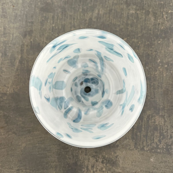 DGガラスステップポット＆ソーサー：ホワイト・ブルー（直径10cm）（底穴あり・アルミ製受け皿付）