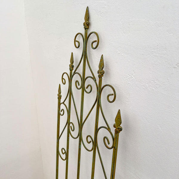 Yinfaクラッシックアイアントレリス23F560 ラスティグリーン（高さ151cm、幅45cm）