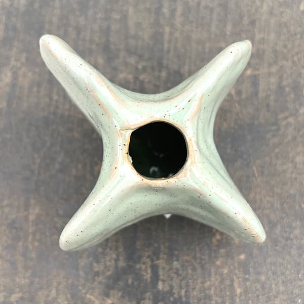 フラワーベース：ダンド（幅・奥行9cm、高さ8cm）559414