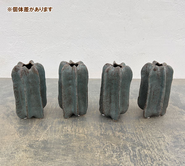 フラワーベース：パーボ（幅・奥行6.5cm、高さ14.5cm）559415
