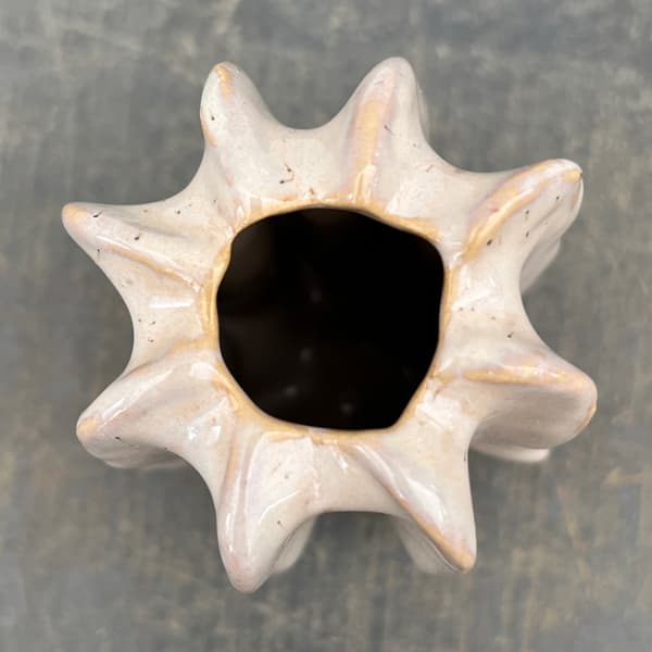 フラワーベース:トルート(幅・奥行6.5cm、高さ9cm)559413