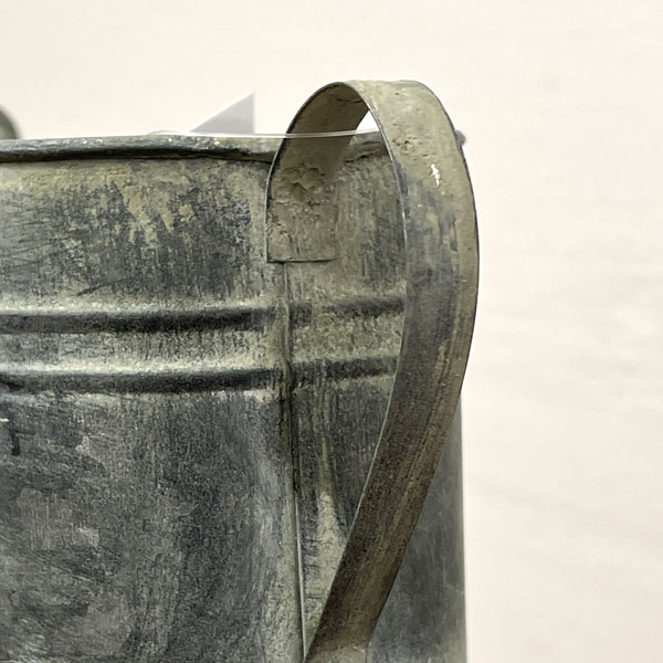 ブリキガーデンピック：ジョーロポット（直径8、高さ57.5cm）（BAGG1004）