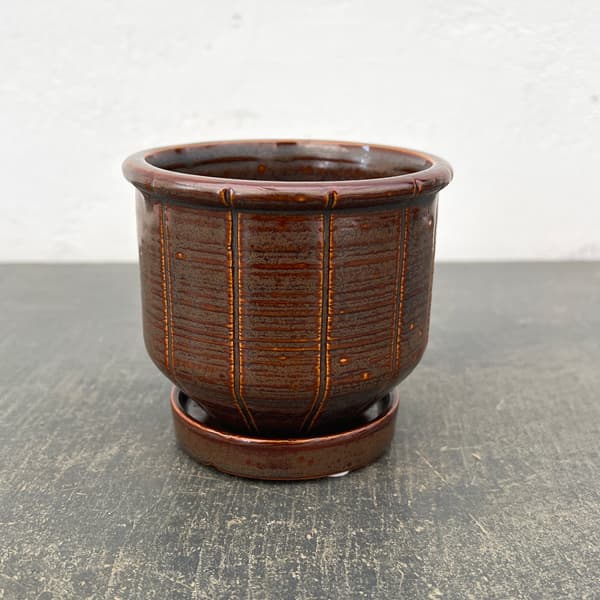 エンシェント ポット アンド ソーサー Sサイズ ブラウン（直径10cm、高さ19.2cm）