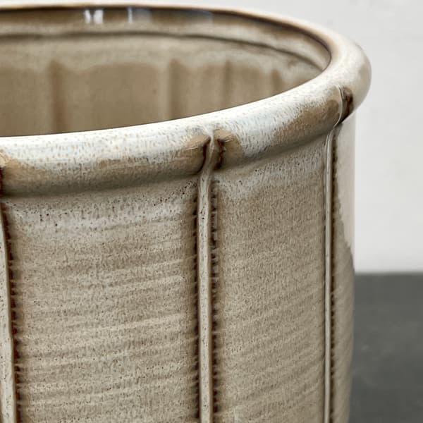 エンシェント ポット アンド ソーサー Lサイズ アイボリー(直径17.4cm×高さ15.7cm)