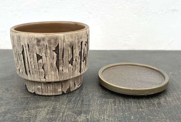 クラック ポット アンド ソーサー Sサイズ グレー（直径10.8cm、高さ10cm）