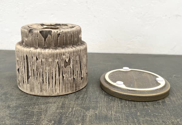 クラック ポット アンド ソーサー Sサイズ グレー（直径10.8cm、高さ10cm）