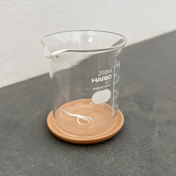 HARIO ビーカーの穴あき鉢 200ml 鉢皿付き(適応号数2~2.5号、直径67cm、高さ90cm)