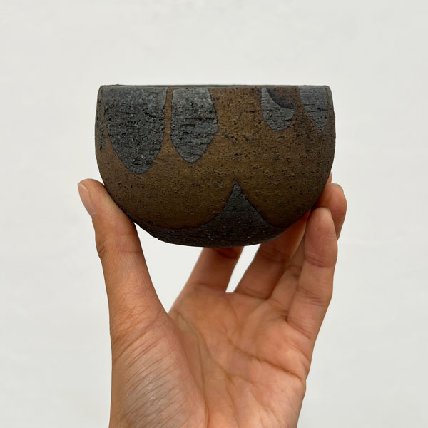 信楽焼き:金彩流し丸 S(直径約9cm)