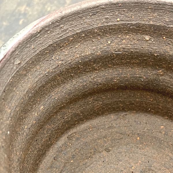 信楽焼き：鉄釉ソリ浅（直径約10cm）