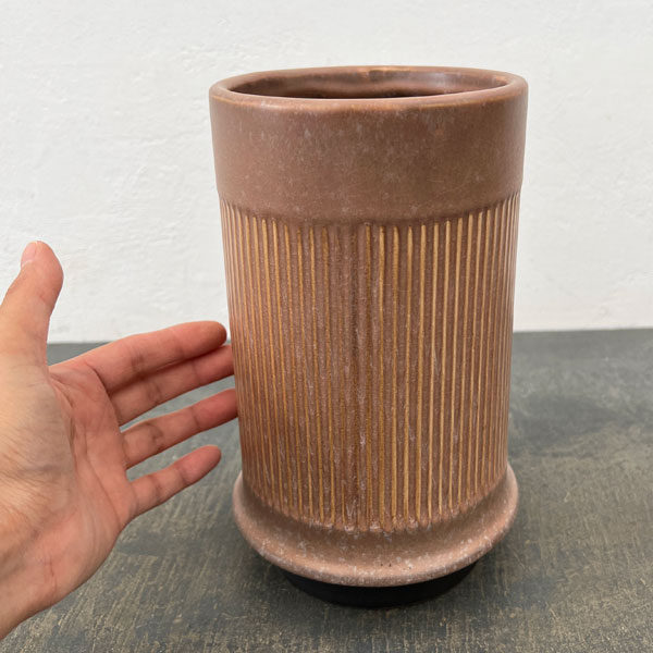 ミネルバ:トール紫(直径約13cm・高さ21.5cm)
