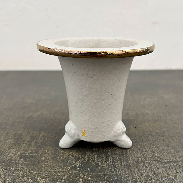 オモト鉢：錦鉢　鶴（つる）・白【268742】／外径10.2cm（内径7.5cm）