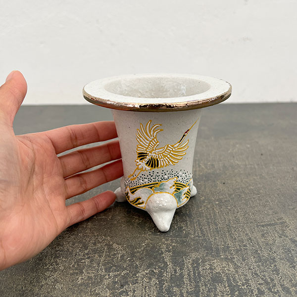 オモト鉢：錦鉢　鶴（つる）・白【268742】／外径10.2cm（内径7.5cm）