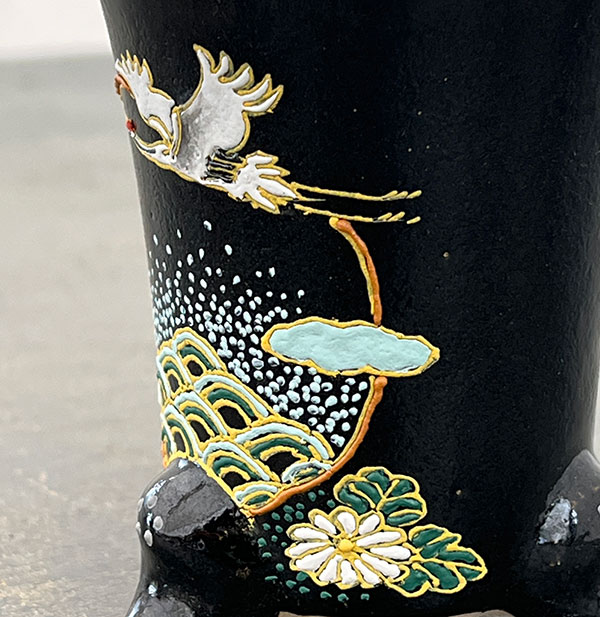 オモト鉢：錦鉢　鶴（つる）と菊・黒【268744】／外径10.2cm（内径7.5cm）