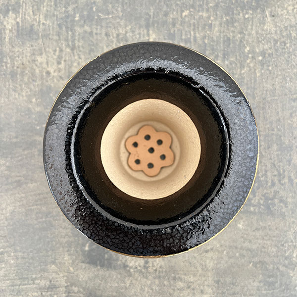 オモト鉢：錦鉢　菊（きく）・黒【268745】／外径11cm（内径7.8cm）