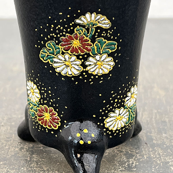 オモト鉢：錦鉢　菊（きく）・黒【268745】／外径11cm（内径7.8cm）