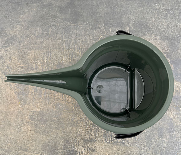 注ぎ口付きバケツ・エンジョイ 3L(32.2cm、21cm、高さ18cm)モスグリーン