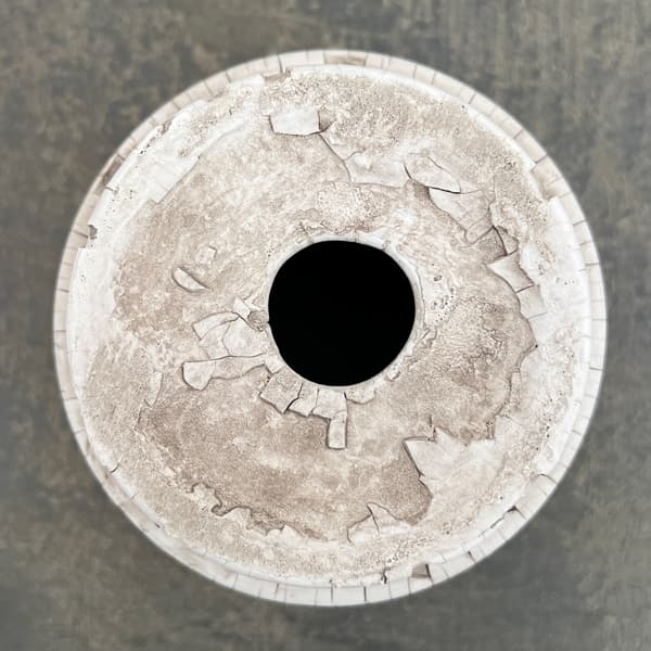 クラック ポット アンド ソーサー Sサイズ ホワイト タイプB(直径10.8cm、高さ10cm)