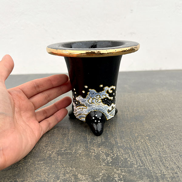 オモト鉢:錦鉢 波(なみ)・黒【273162】/外径10.5cm(内径7.5cm)
