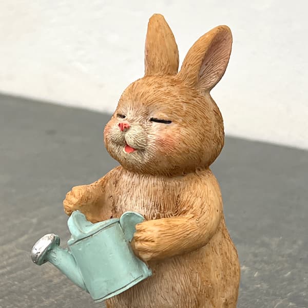 マムラビット：水やり（32013）（高さ13ｃｍ）