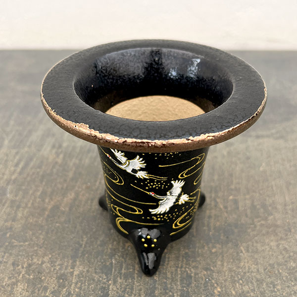 オモト鉢:錦鉢 鶴(つる)・黒【273790】/外径10.7cm(内径7.5cm)