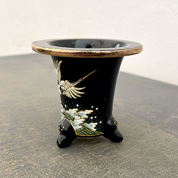 オモト鉢：錦鉢　鶴（つる）＆波・黒【273794】／外径10.2cm（内径7.3cm）