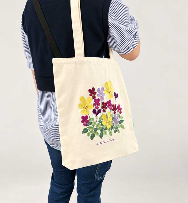 神戸ビオラ 刺繍バッグ(幅34cm、高さ38cm)