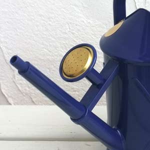 [2026年2月頃]100/2/BLU：ホーズ（Haws）のじょうろ ヘリテイジカン 1リットル ブルー