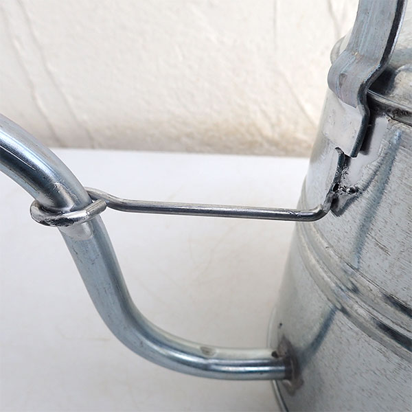 水差し:ブリキウォータリングカン フレンチ1リットル