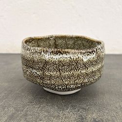 リキュウ ポット：TENMOKU白／Mサイズ（直径約11.0cm、高さ約6.7cm）