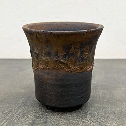 信楽焼き：金彩切立 3号（直径約9cm）