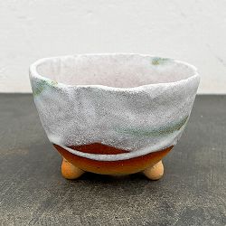 信楽焼き：白三つ足 4号（直径約11.5cm）