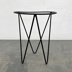 アイアンスタンドM（直径17cm、高さ21cm）