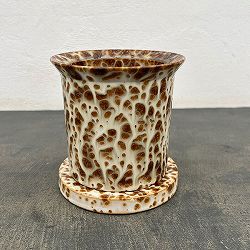 フレック ポット アンド ソーサー：ブラウン／Sサイズ（直径11.5cm、高さ12.5cm）